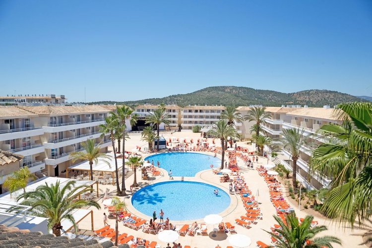 BH Mallorca Resort Affiliated by FERGUS (voorheen BH Mallorca Hotel) is een Only Adult hotel gelegen in Magaluf en biedt een unieke vakantie ervaring. Dit hotel beschikt over een waterpark, een.